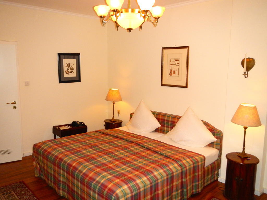 Hotel Villa Meererbusch メーアブッシュ エクステリア 写真